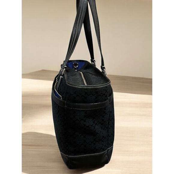 Y2K Coach F13813 Voyager Signature Diaper/Multifunction Tote Bag - Picture 4 of 14